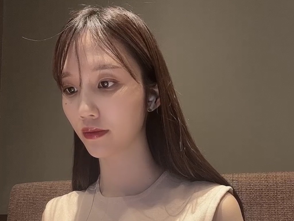 仕事中の相良 未来さん