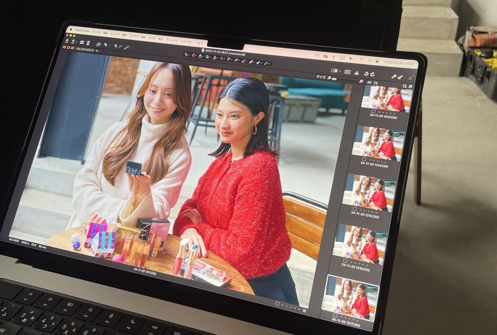 佑香さん仕事の様子