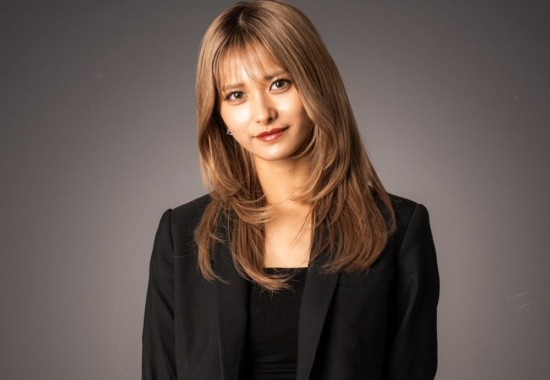 望月莉奈さんプロフィール